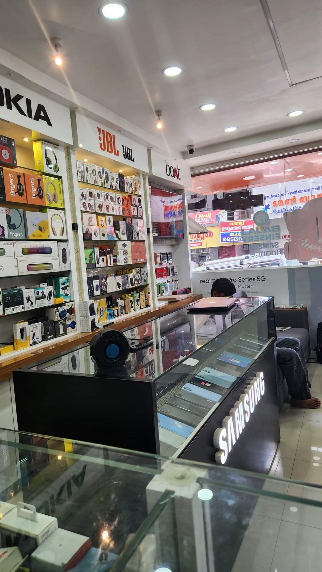 Z Mobiles Cherupuzha